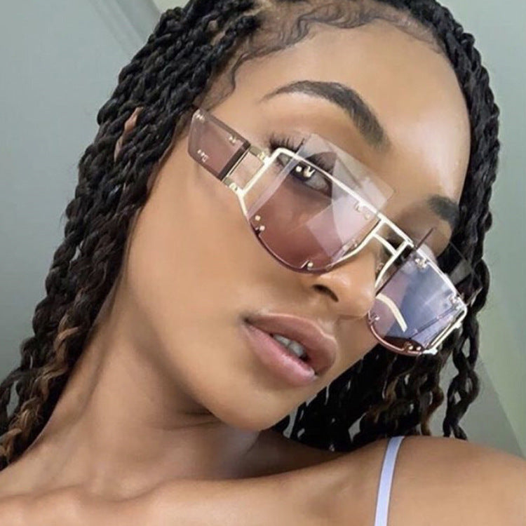 Personalized Sunglasses Fashion Trend