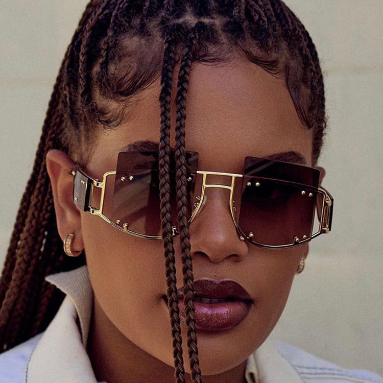 Personalized Sunglasses Fashion Trend