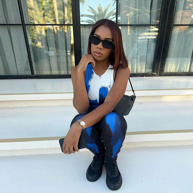 Women's Fashion Collision Color Sleeveless Leaky Umbilical Top High Waist Package Hip Pants Set