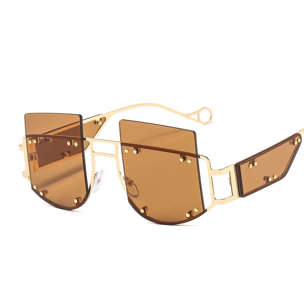 Personalized Sunglasses Fashion Trend